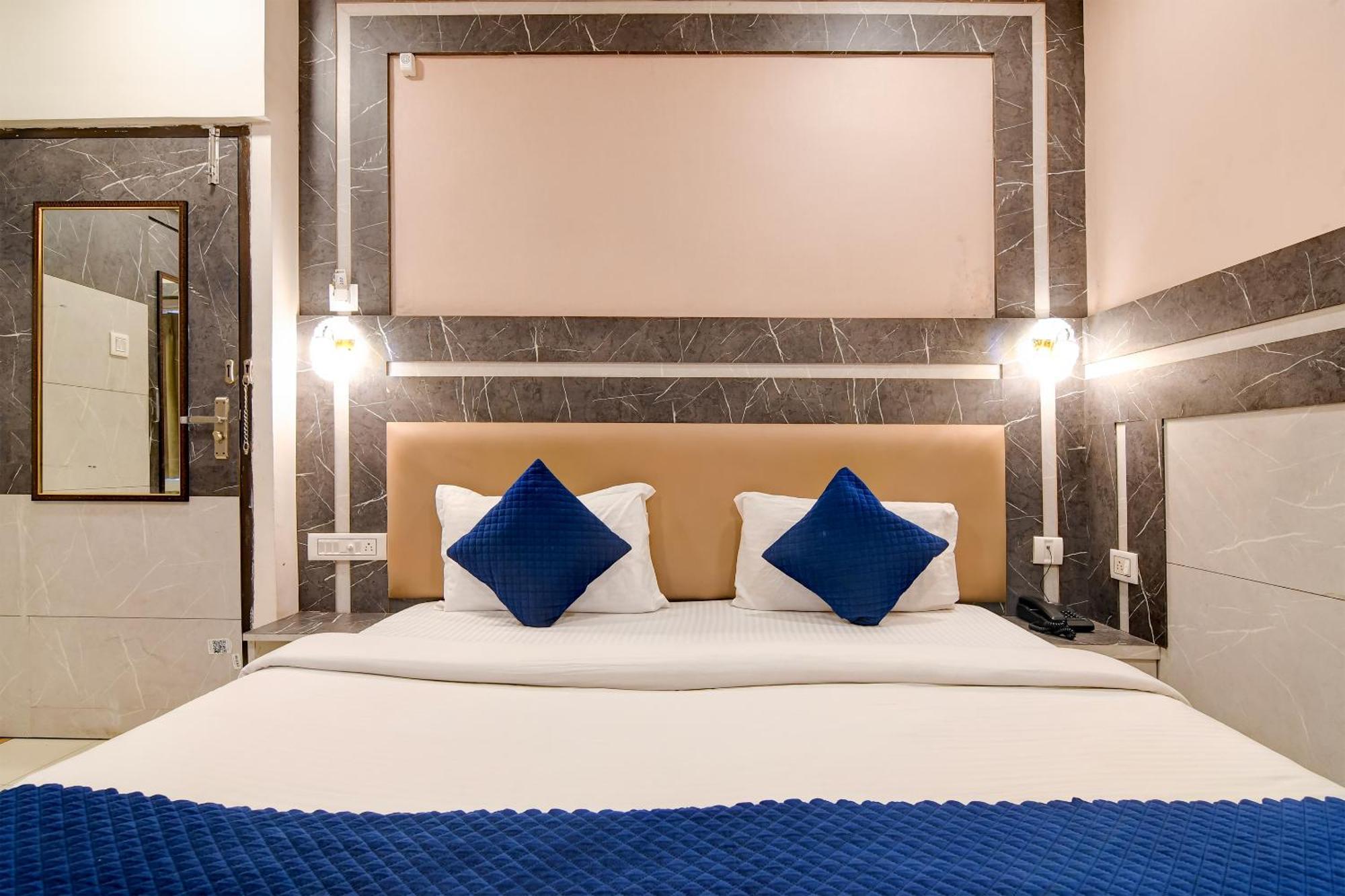 Hotel Q Inn Kolkata Exterior photo